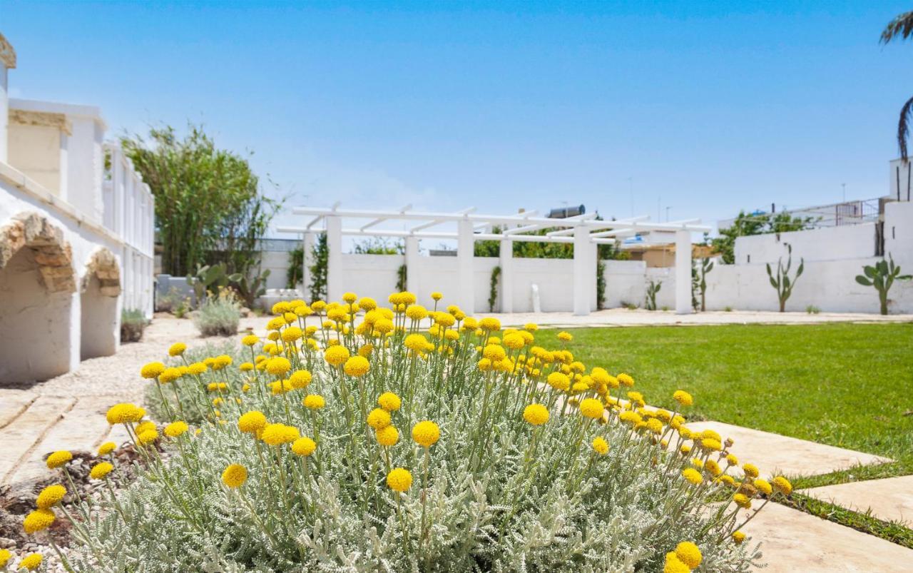 Trullo E Appartamenti Al Mare Torre San Giovanni Ugento Exterior foto