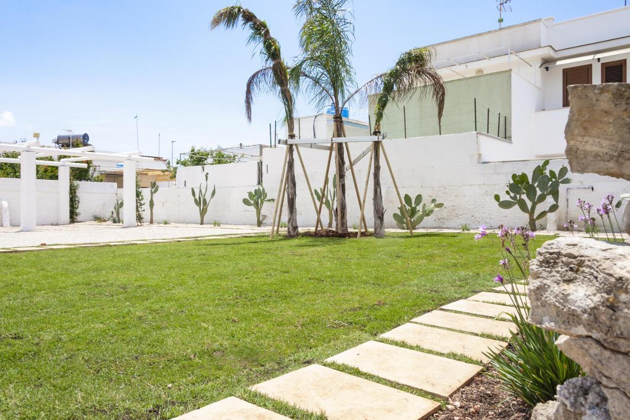 Trullo E Appartamenti Al Mare Torre San Giovanni Ugento Exterior foto