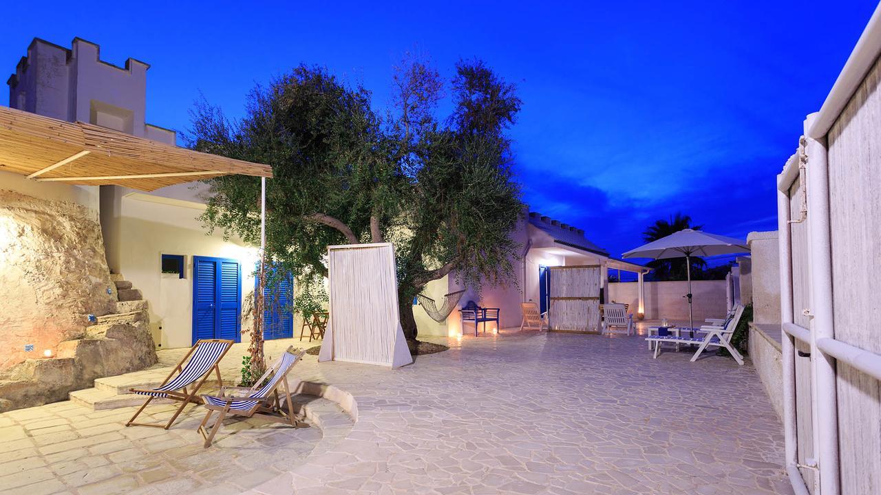 Trullo E Appartamenti Al Mare Torre San Giovanni Ugento Exterior foto
